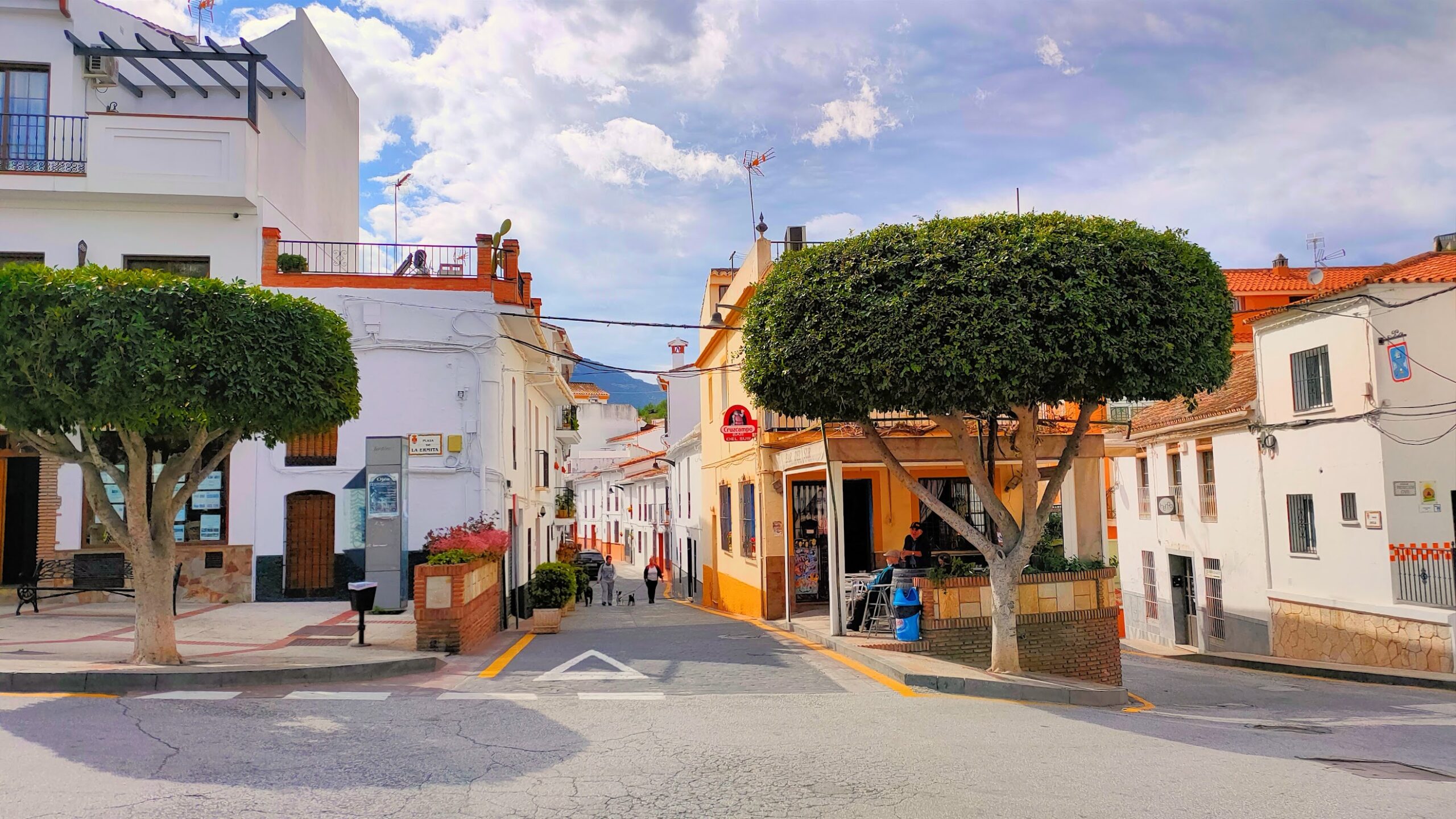 The main square in Monda